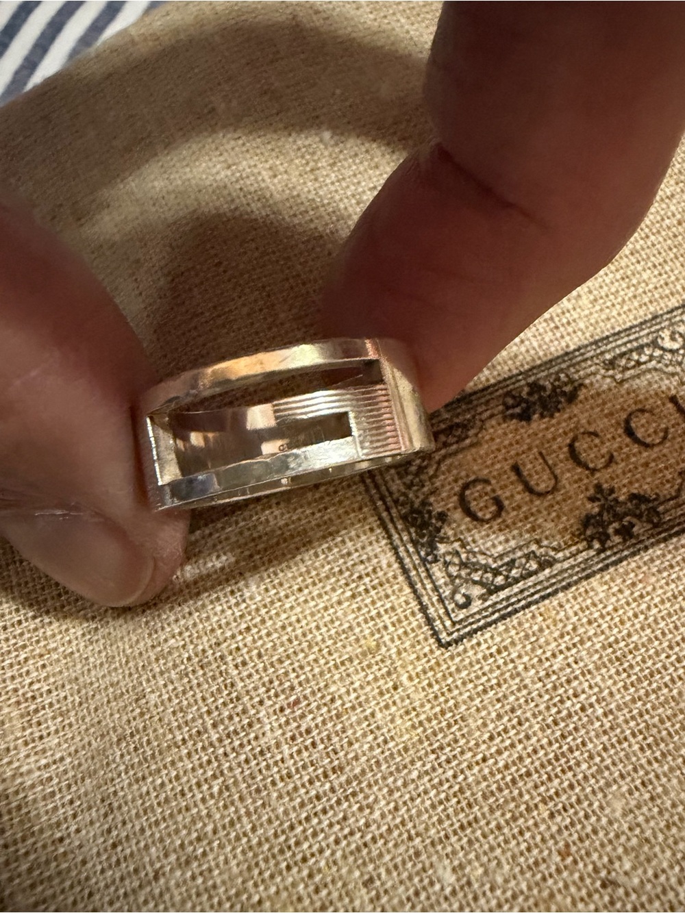 Gucci Unisex Cutout G Logo Band Ring - Sterling Silver - Picture 4 of 9